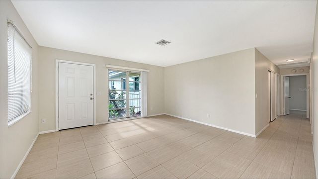 2121 PUEBLO CIRCLE V6, Sarasota, FL 34231