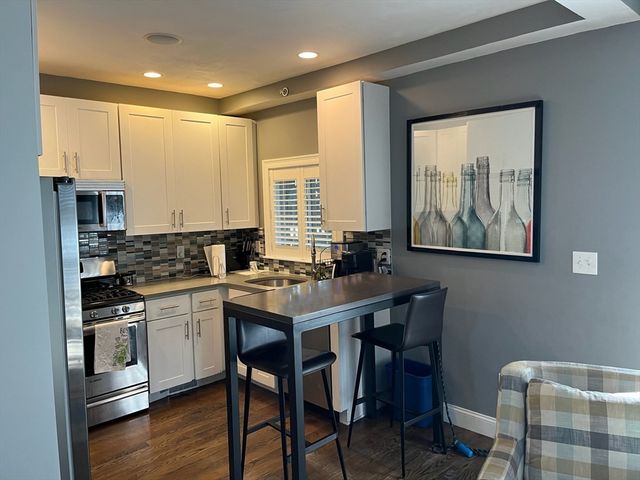 149 G St 1, Boston, MA 02127