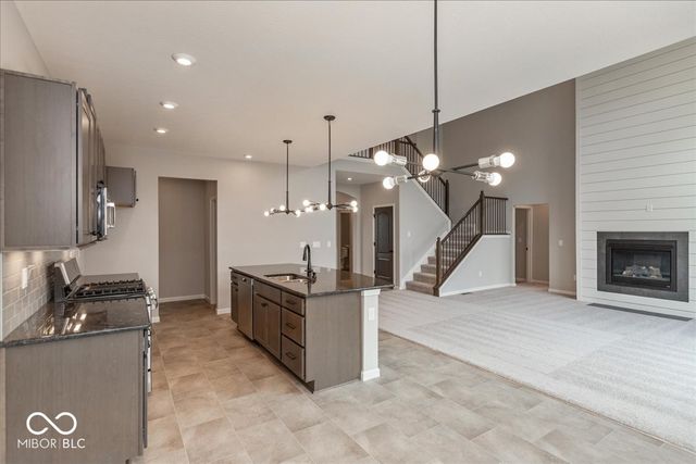 7168 Bayview Run, Mccordsville, IN 46055