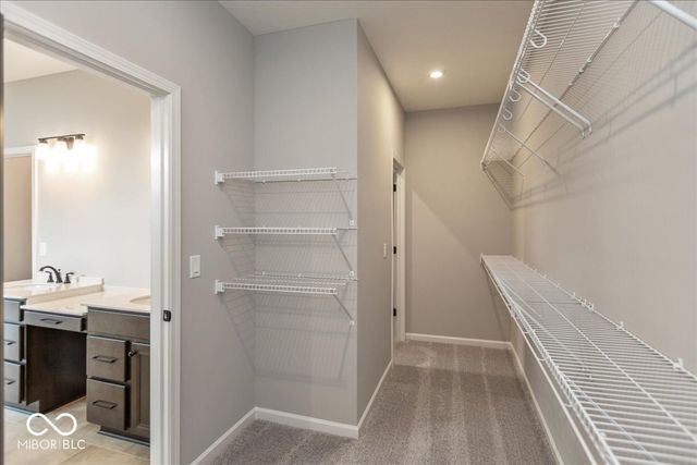 7168 Bayview Run, Mccordsville, IN 46055