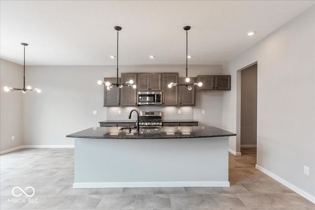 7168 Bayview Run, Mccordsville, IN 46055