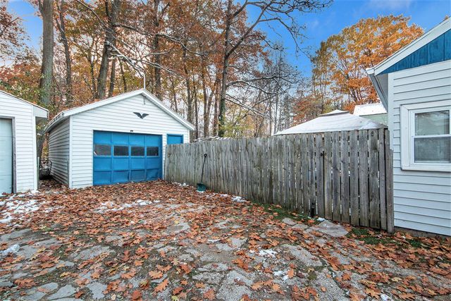 67 Sundago Park Street, Hastings, MI 49058