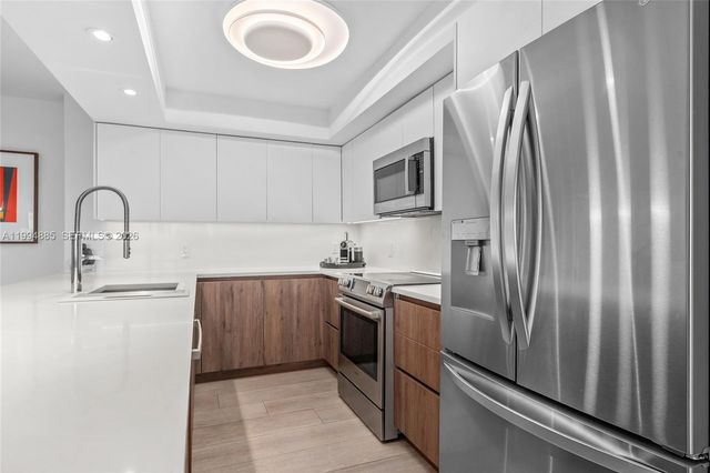 177 Ocean Lane Dr 812, Key Biscayne, FL 33149