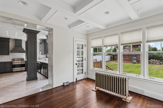 8177 La Salle Boulevard, Detroit, MI 48206