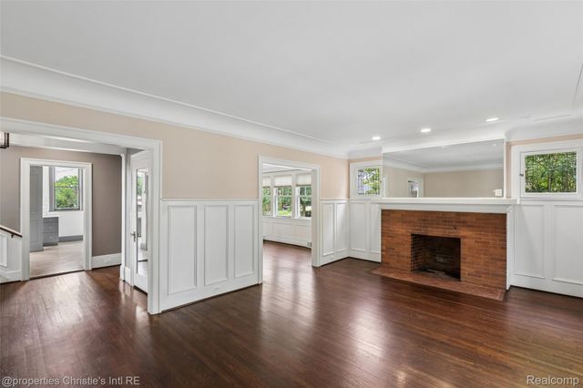 8177 La Salle Boulevard, Detroit, MI 48206