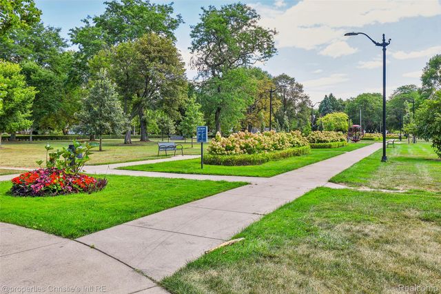 8177 La Salle Boulevard, Detroit, MI 48206