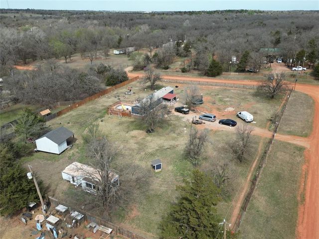 11601 N Woodcrest Drive, Guthrie, OK 73044