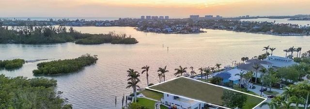 1386 TANGIER WAY, Sarasota, FL 34239