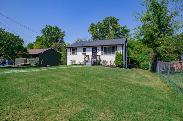 305 Aurora Ave, Madison, TN 37115