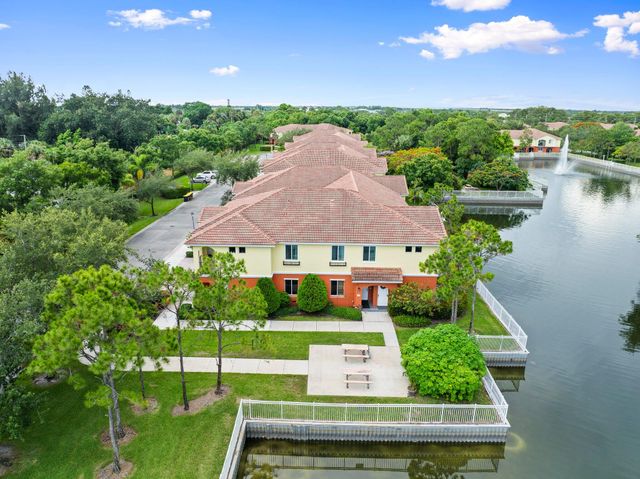 63 SE Palermo Court 203, Stuart, FL 34994