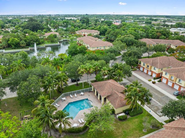 63 SE Palermo Court 203, Stuart, FL 34994