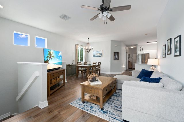 63 SE Palermo Court 203, Stuart, FL 34994