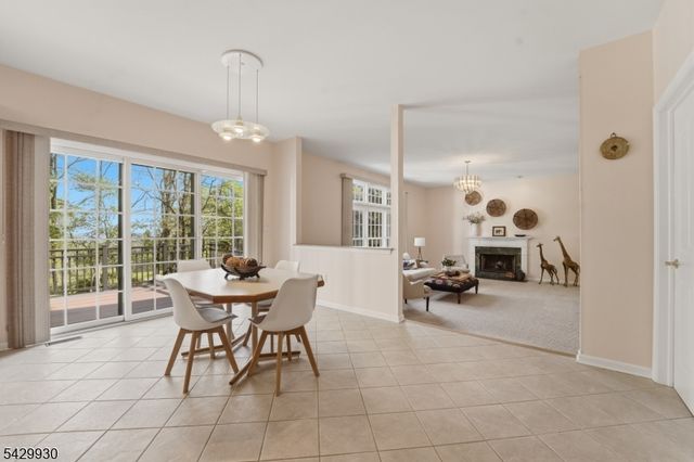 33 Scheurman Ter, Green Brook Twp., NJ 07059