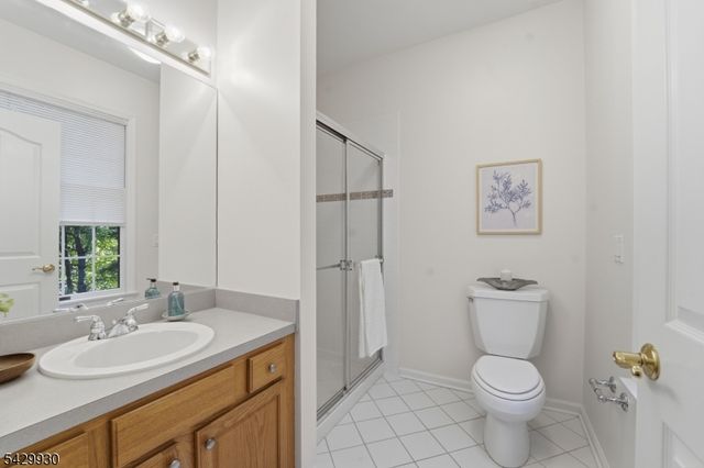 33 Scheurman Ter, Green Brook Twp., NJ 07059