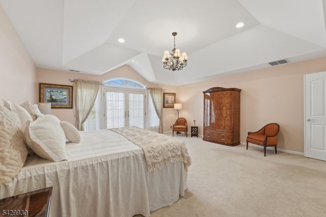 33 Scheurman Ter, Green Brook Twp., NJ 07059