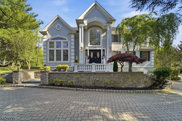33 Scheurman Ter, Green Brook Twp., NJ 07059