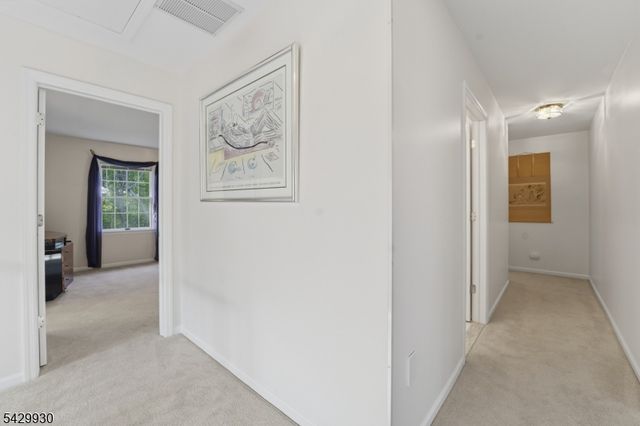 33 Scheurman Ter, Green Brook Twp., NJ 07059