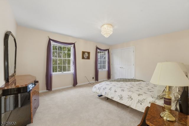 33 Scheurman Ter, Green Brook Twp., NJ 07059