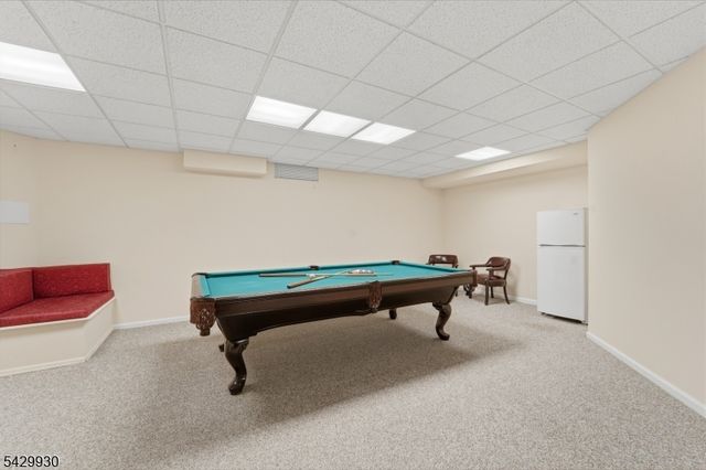 33 Scheurman Ter, Green Brook Twp., NJ 07059
