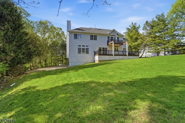 33 Scheurman Ter, Green Brook Twp., NJ 07059