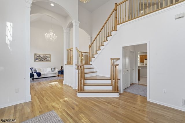 33 Scheurman Ter, Green Brook Twp., NJ 07059