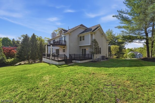 33 Scheurman Ter, Green Brook Twp., NJ 07059