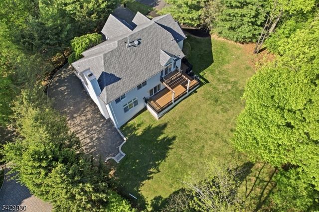 33 Scheurman Ter, Green Brook Twp., NJ 07059