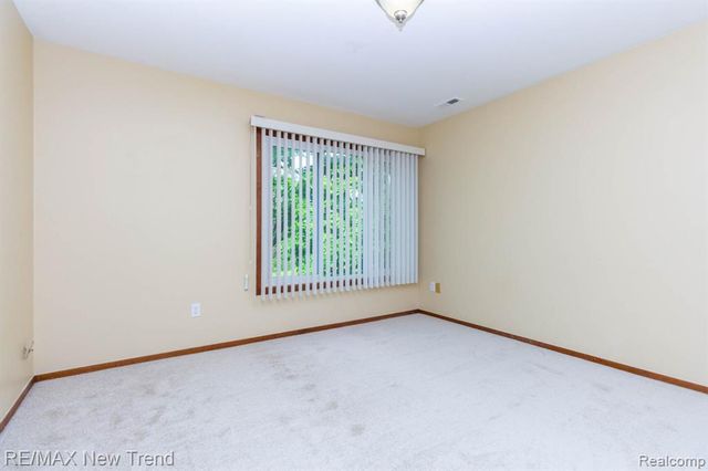 29583 Sierra Pointe Circle, Farmington Hills, MI 48331