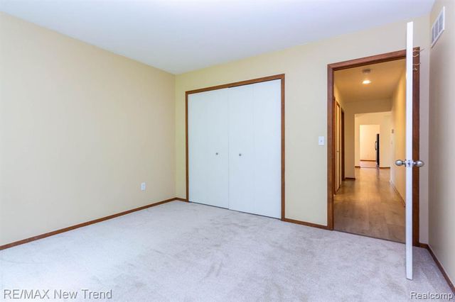 29583 Sierra Pointe Circle, Farmington Hills, MI 48331