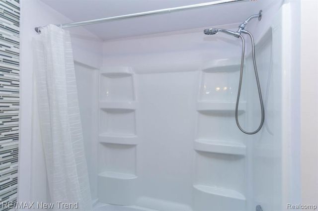 29583 Sierra Pointe Circle, Farmington Hills, MI 48331
