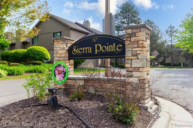 29583 Sierra Pointe Circle, Farmington Hills, MI 48331