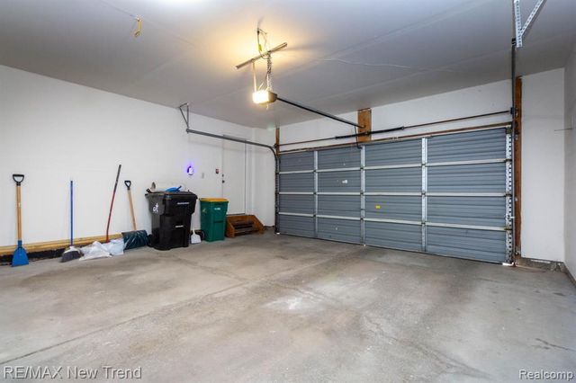 29583 Sierra Pointe Circle, Farmington Hills, MI 48331