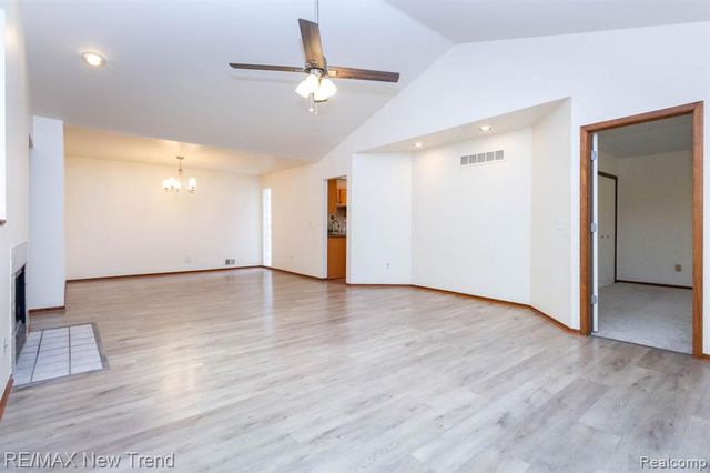 29583 Sierra Pointe Circle, Farmington Hills, MI 48331