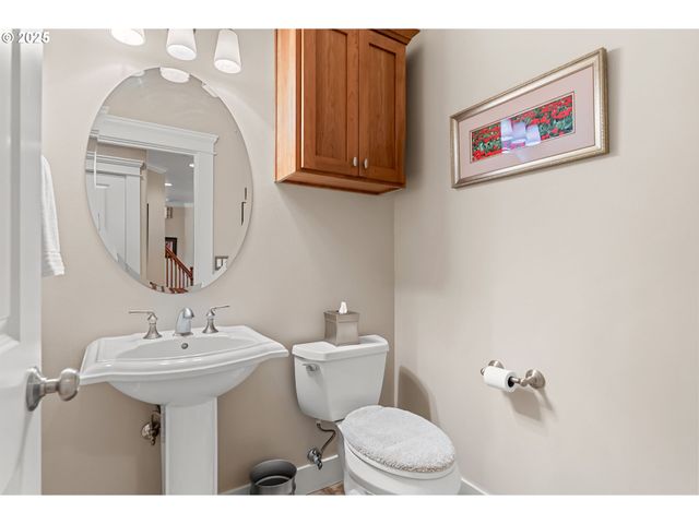 2698 Crowther Dr, Eugene, OR 97404