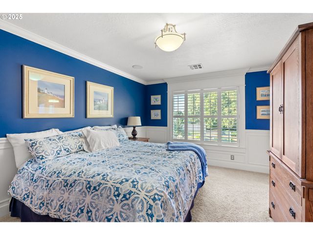 2698 Crowther Dr, Eugene, OR 97404