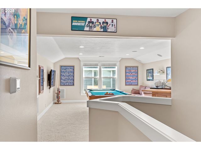 2698 Crowther Dr, Eugene, OR 97404