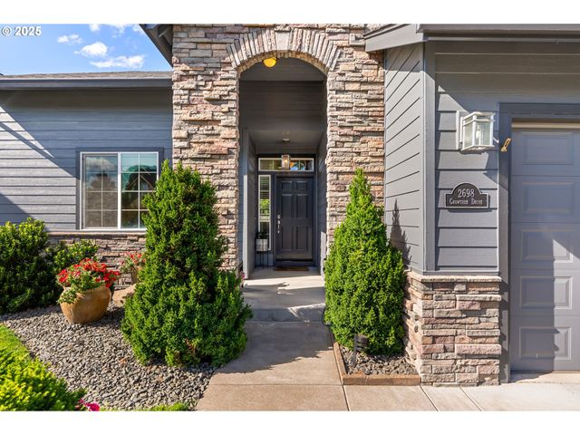 2698 Crowther Dr, Eugene, OR 97404