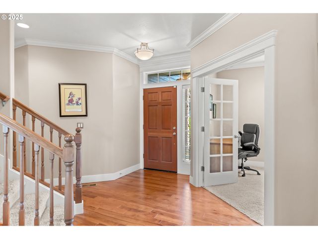 2698 Crowther Dr, Eugene, OR 97404