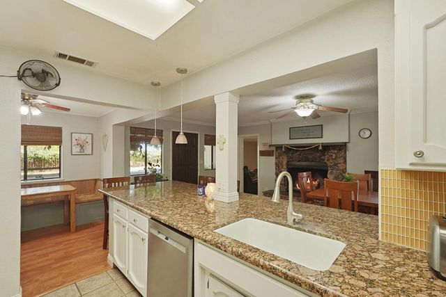 2356 E Druet Ln, Lodi, CA 95242