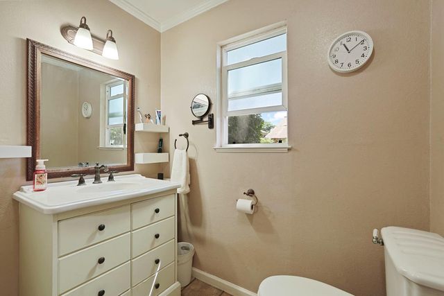 2356 E Druet Ln, Lodi, CA 95242