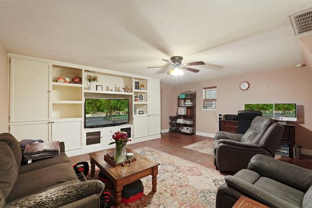 2356 E Druet Ln, Lodi, CA 95242