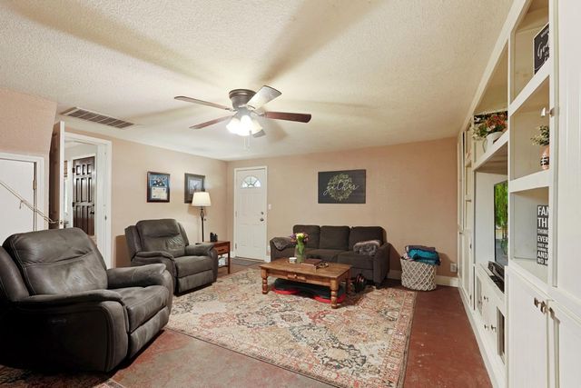 2356 E Druet Ln, Lodi, CA 95242