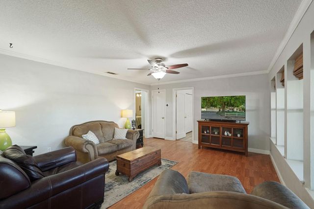 2356 E Druet Ln, Lodi, CA 95242