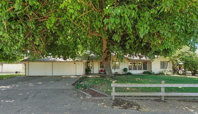 2356 E Druet Ln, Lodi, CA 95242