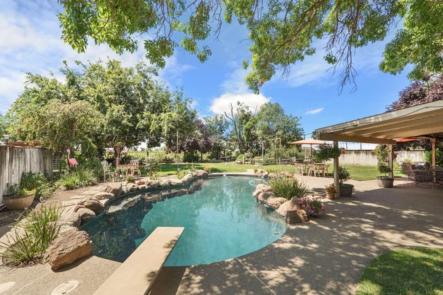 2356 E Druet Ln, Lodi, CA 95242