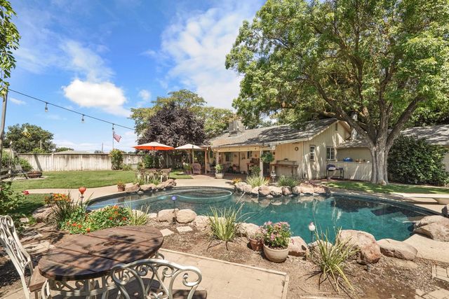 2356 E Druet Ln, Lodi, CA 95242