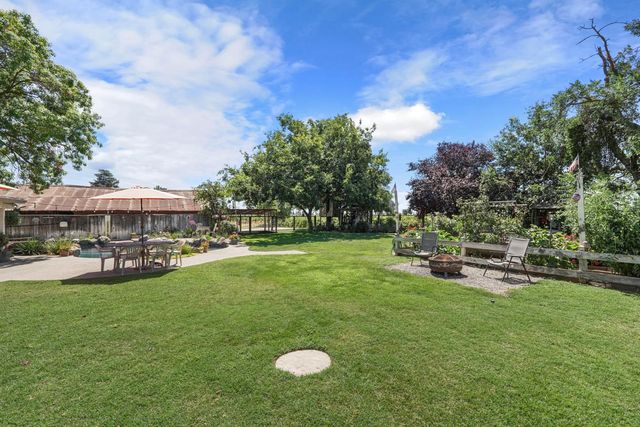 2356 E Druet Ln, Lodi, CA 95242