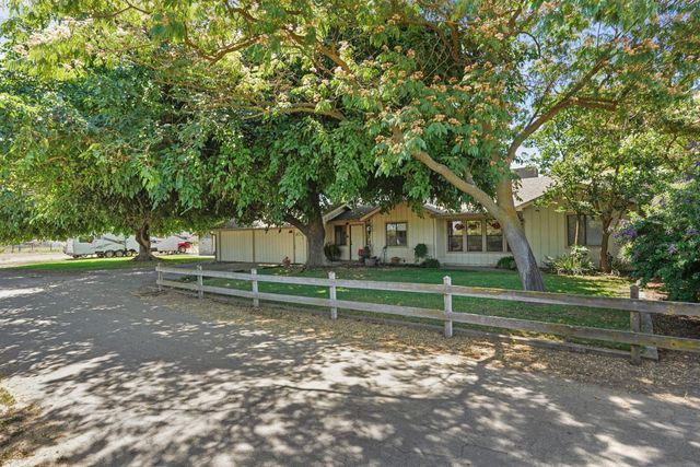2356 E Druet Ln, Lodi, CA 95242