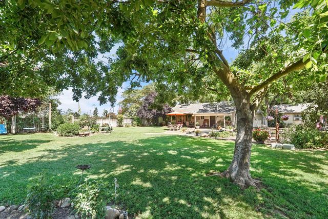 2356 E Druet Ln, Lodi, CA 95242