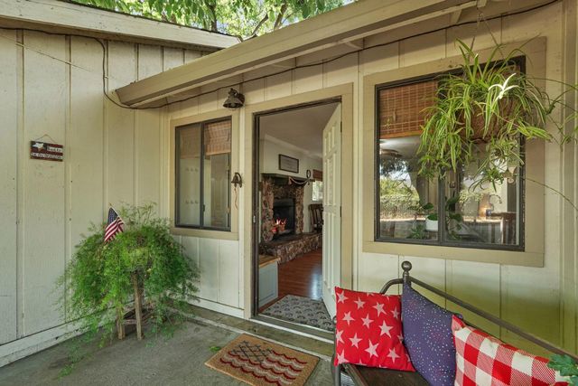 2356 E Druet Ln, Lodi, CA 95242